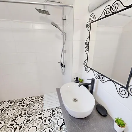 Alomhaz Appartement *