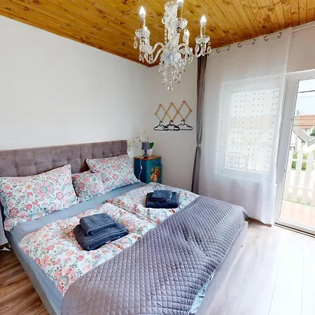 Appartement Alomhaz *