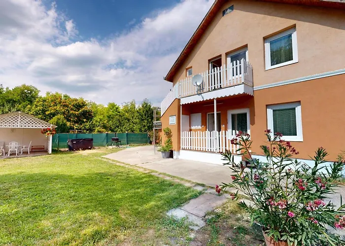 Alomhaz Balatonszabadi Fürdőtelep